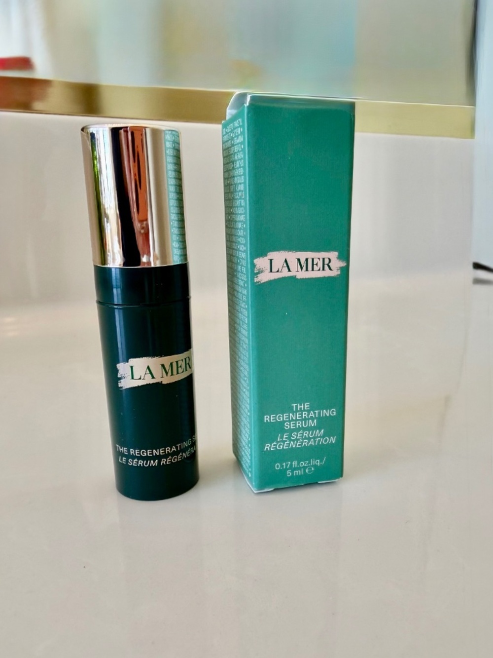 LA MER The Regenerating Serum - 0.17 fl oz / 5 ml - NEW in box